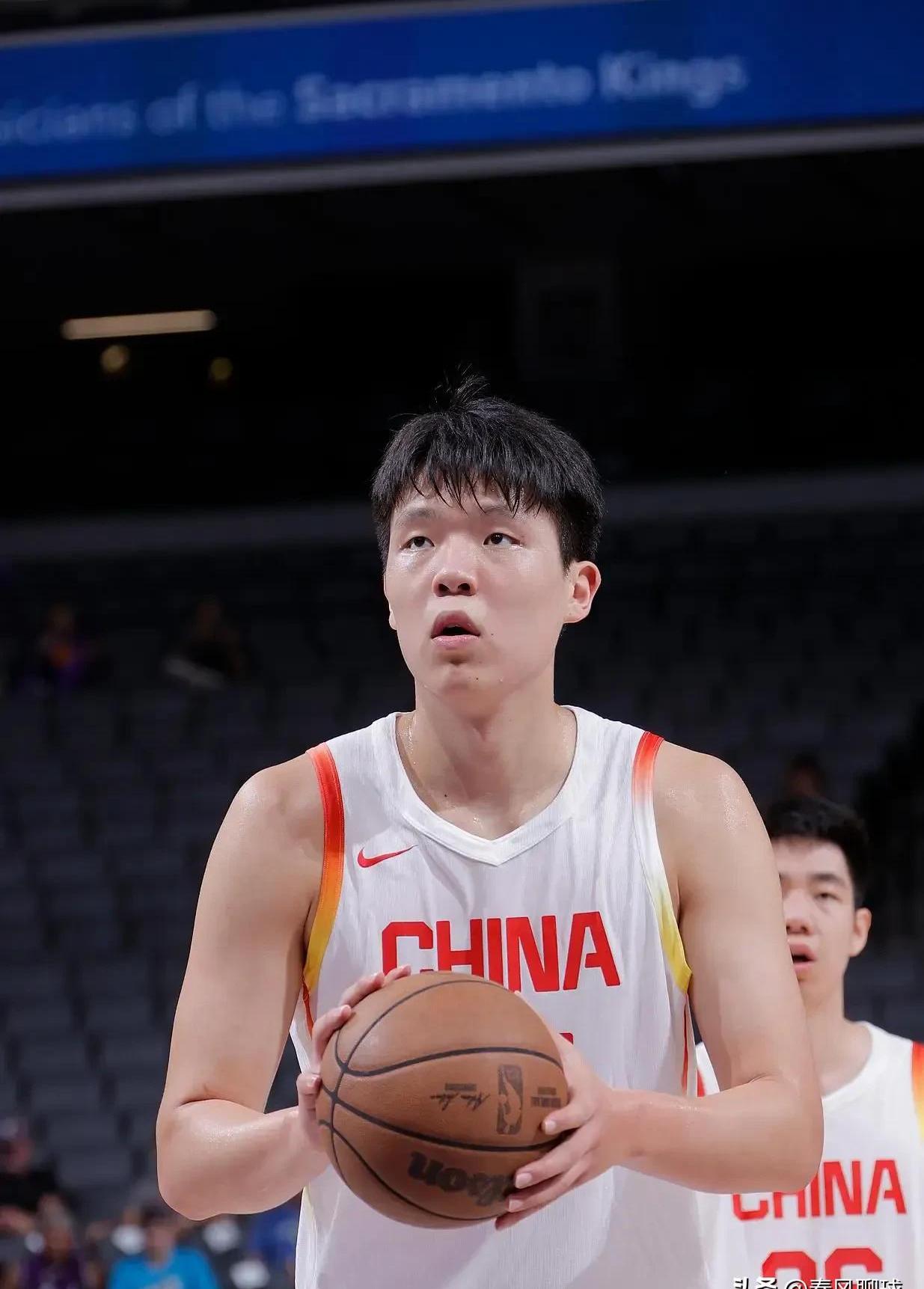 关于陕西男篮在比赛中顽强拼搏，一举战胜对手的信息